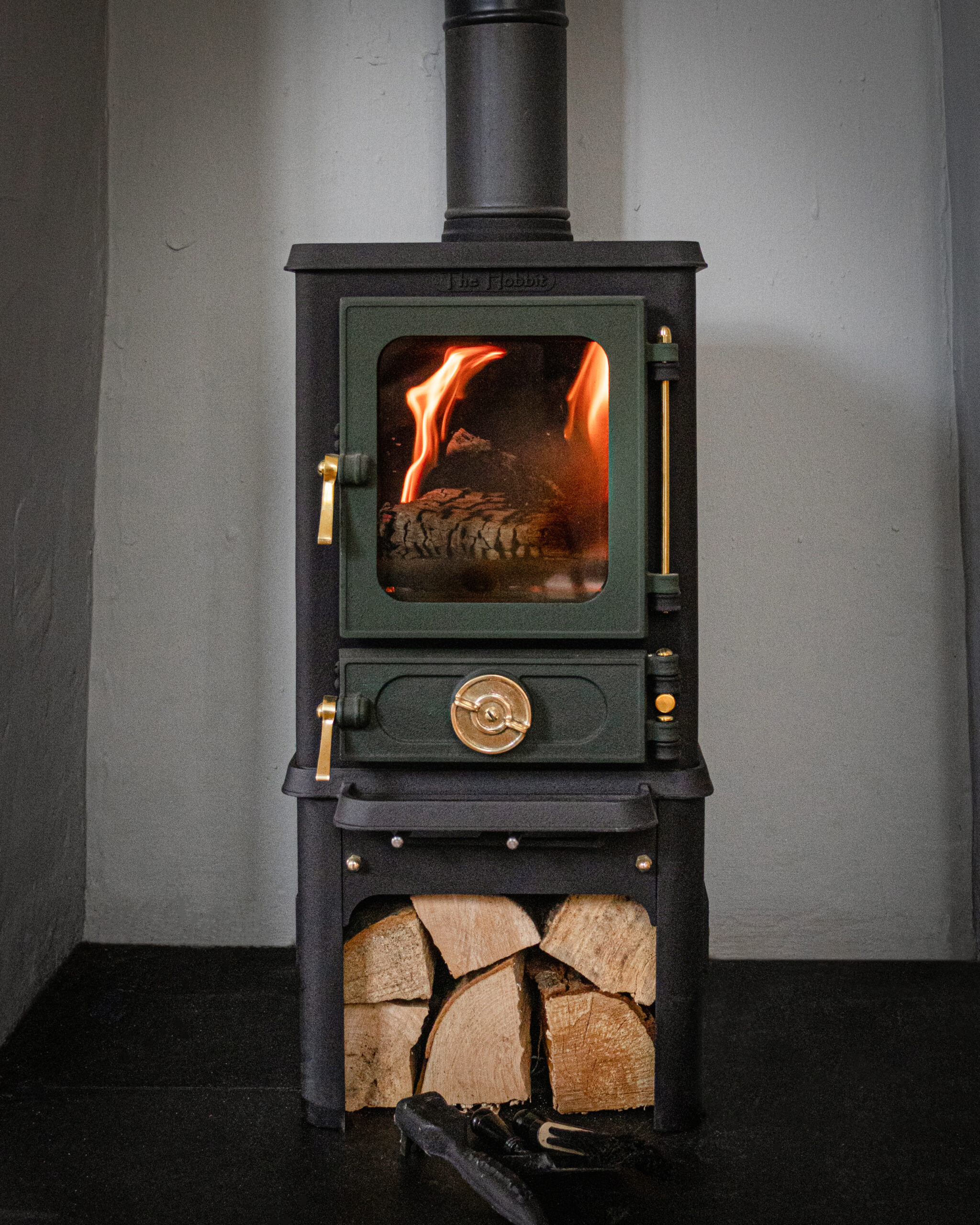 Hobbit houtkachel met optionele groene afwerking