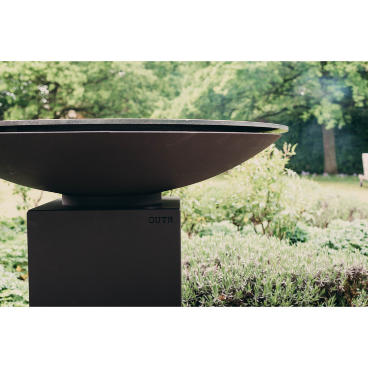 OUTR Plancha B 100 – detail of voorbeeldopstelling.