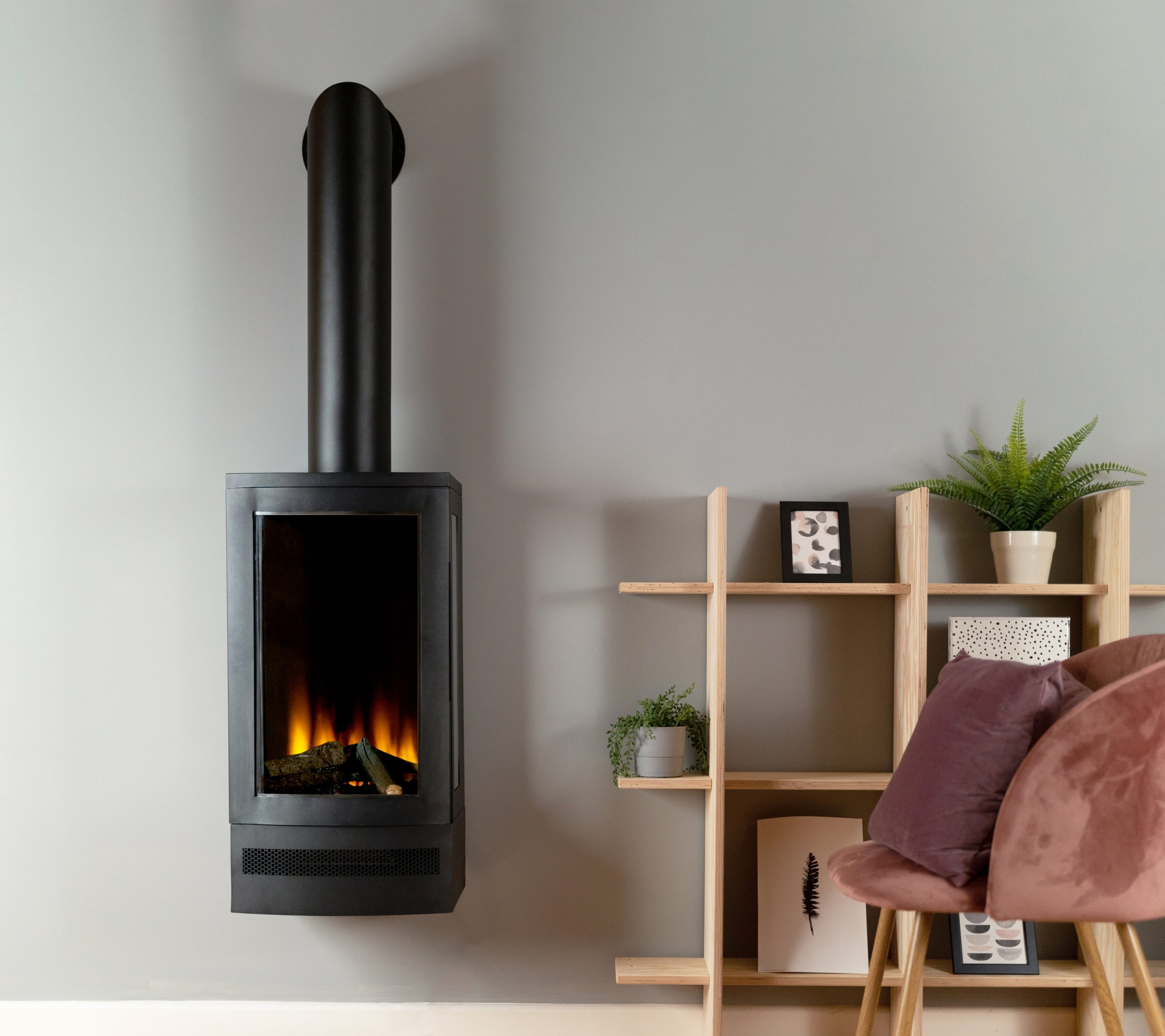 British Fires Bramshaw als wandmodel met decoratieve sierpijp